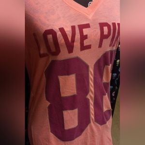 #16 VS Pink Vintage 86 V-Neck Tee💗